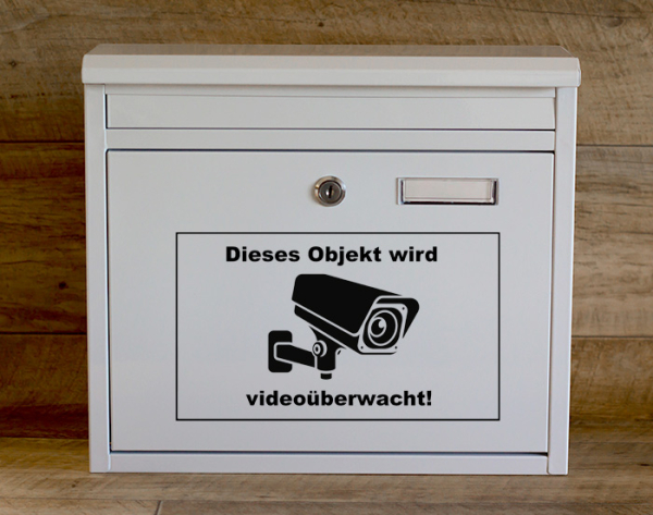 Aufkleber Videoüberwachung V4 auf einem Briefkasten